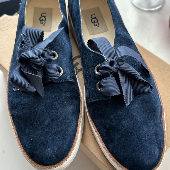UGG 9.5 suede sneaker ribbon tie. Smoke free home. In almost perfect condition. - Picture 4 of 4